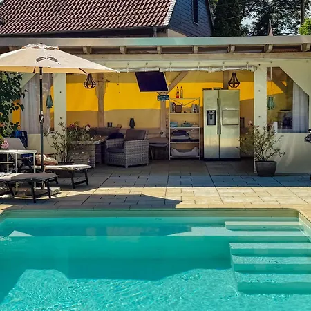 Traumhaftes Anwesen Mit Gutshaus Und Nebenhaus *