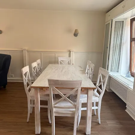 Traumhaftes Anwesen Mit Gutshaus Und Nebenhaus * Gutenswegen